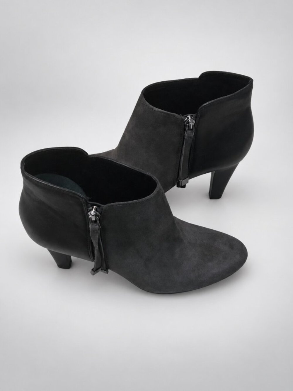 Franco Sarto Emelina Gray Suede Leather Ankle Booties Heels Size 8